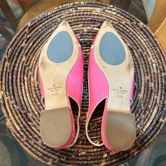 Kate Spade pink and beige patent leather slingback shoes. - Picture 4 of 8